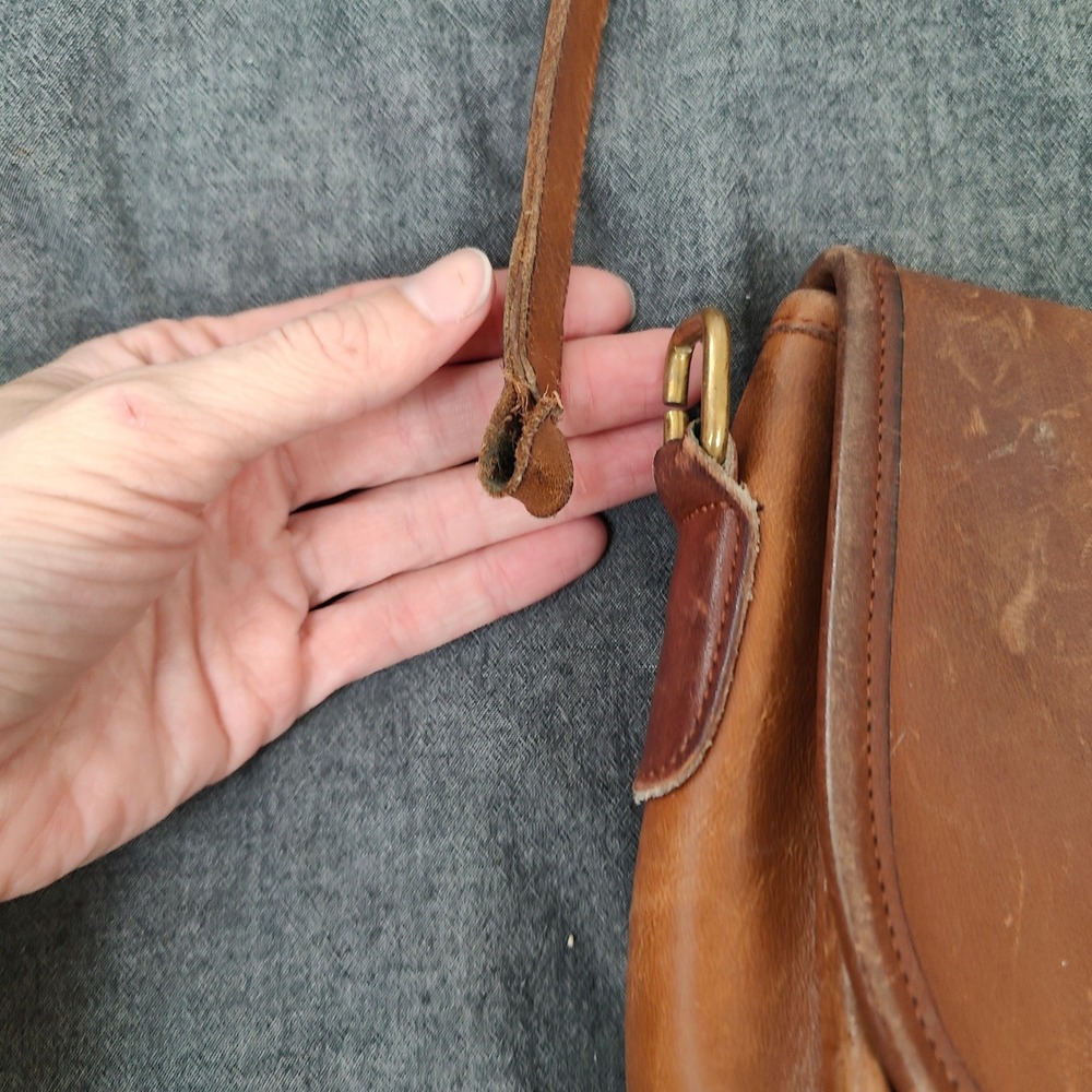 Vintage 90s Coach City Bag Women Medium Tan Leather Turnlock Crossbody AS IS - Picture 7 of 13